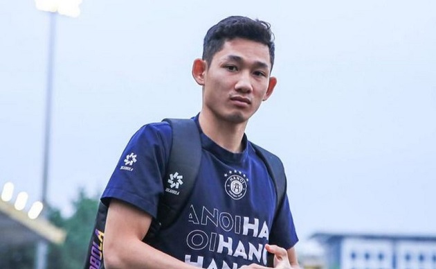 Hai Long gây ấn tượng mạnh trong trận gặp Man Utd.