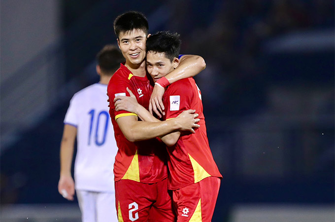 Hai Long, Văn Khang, Quang Hải, Ngọc Quang hay Văn Vĩ sẽ là niềm hy vọng ghi bàn cho ĐT Việt Nam ở trận gặp Malaysia - Ảnh: Anh Khoa