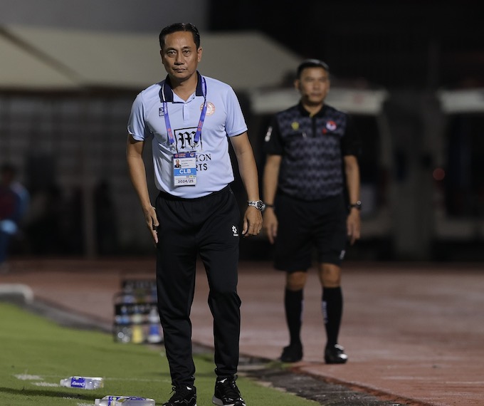 Nỗi buôn của HLV Phùng Thanh Phương. Ảnh: Quốc An