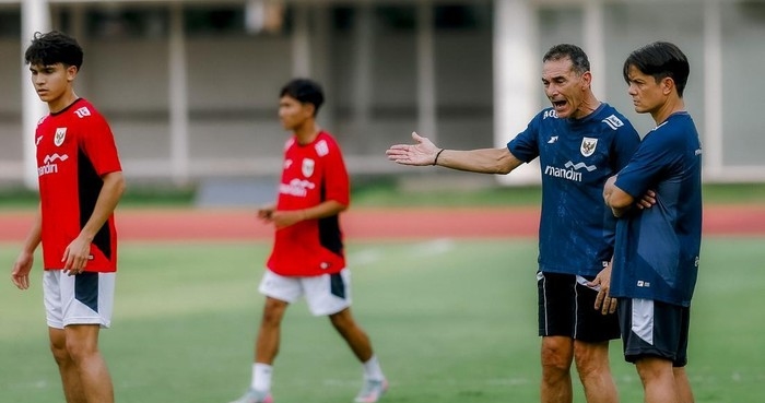 Thông báo từ HLV Gerald Vanenburg